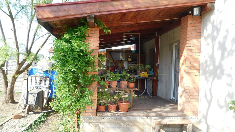 Casa INDIVIDUALA cu 2 FRONTURI. La 5 min distanta de Timisoara