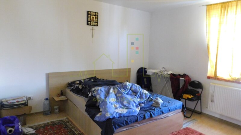 Casa INDIVIDUALA cu 2 FRONTURI. La 5 min distanta de Timisoara