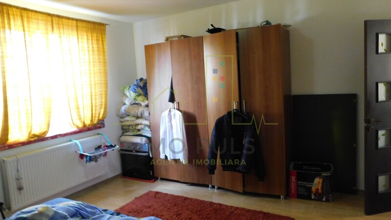Casa INDIVIDUALA cu 2 FRONTURI. La 5 min distanta de Timisoara